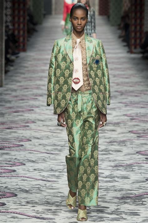 gucci london show.